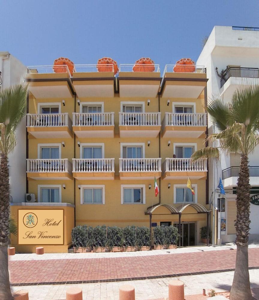 Hotel Orizzonte Letojanni Exterior photo