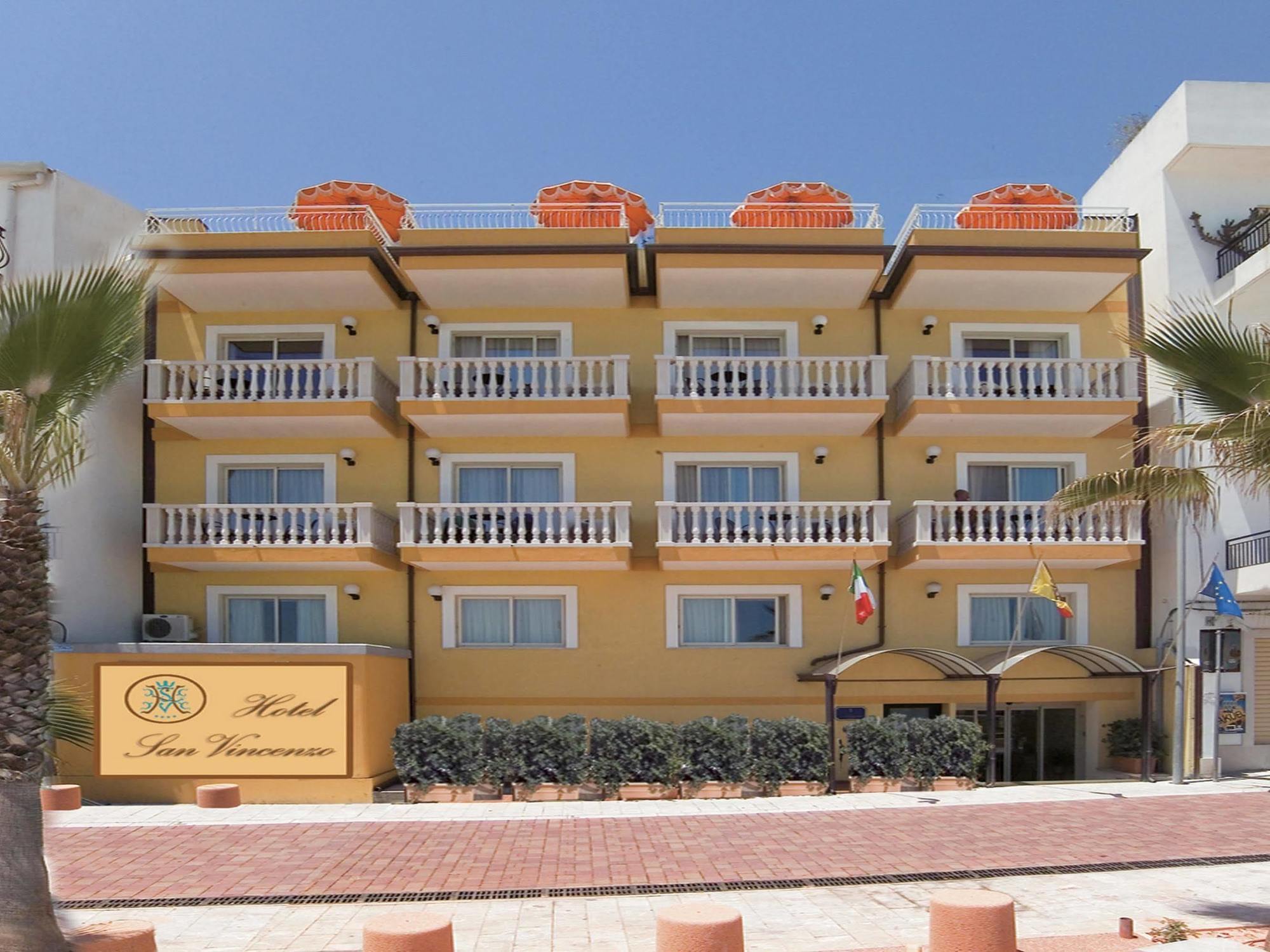 Hotel Orizzonte Letojanni Exterior photo